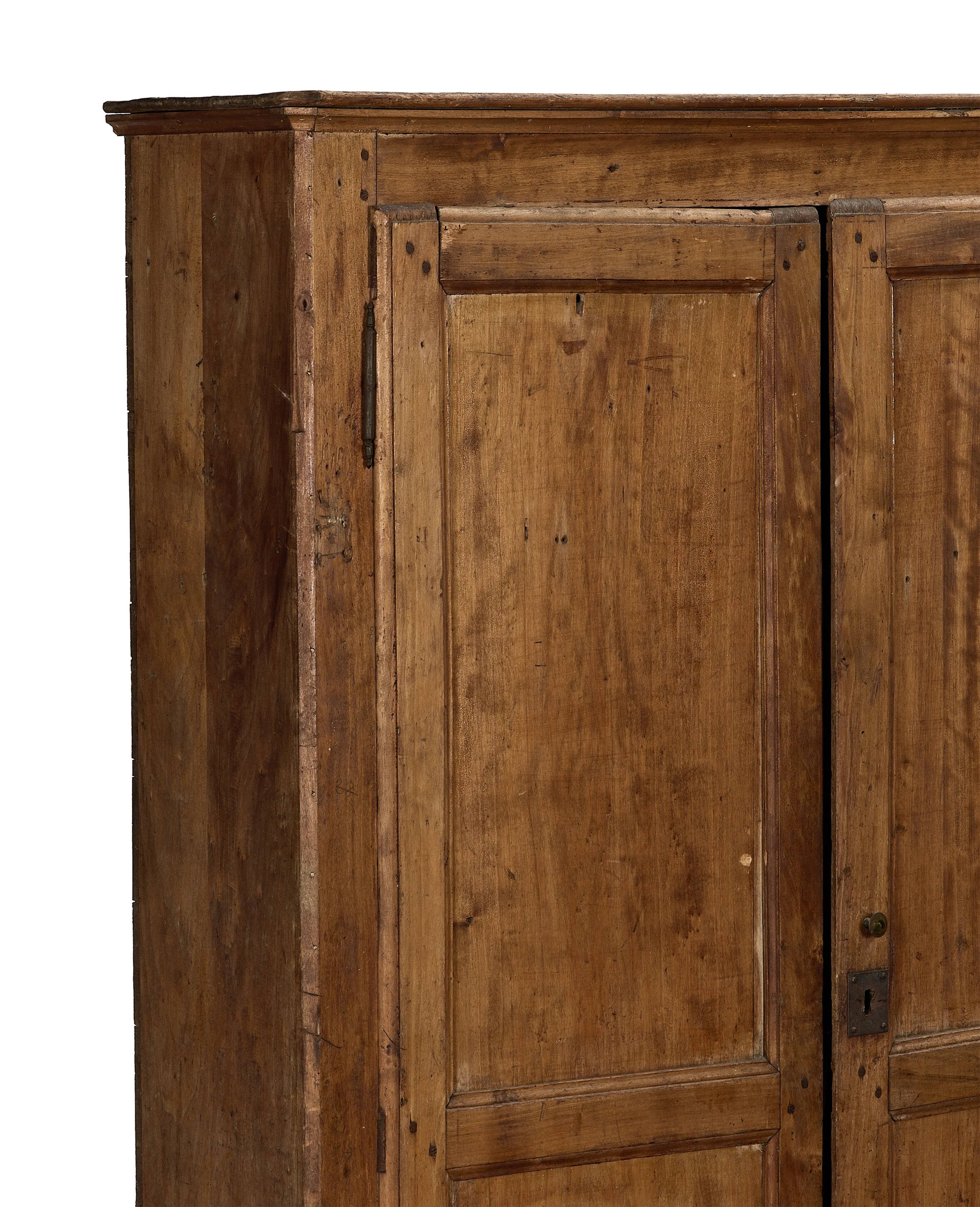 Changing Room Cabinet - Image 5