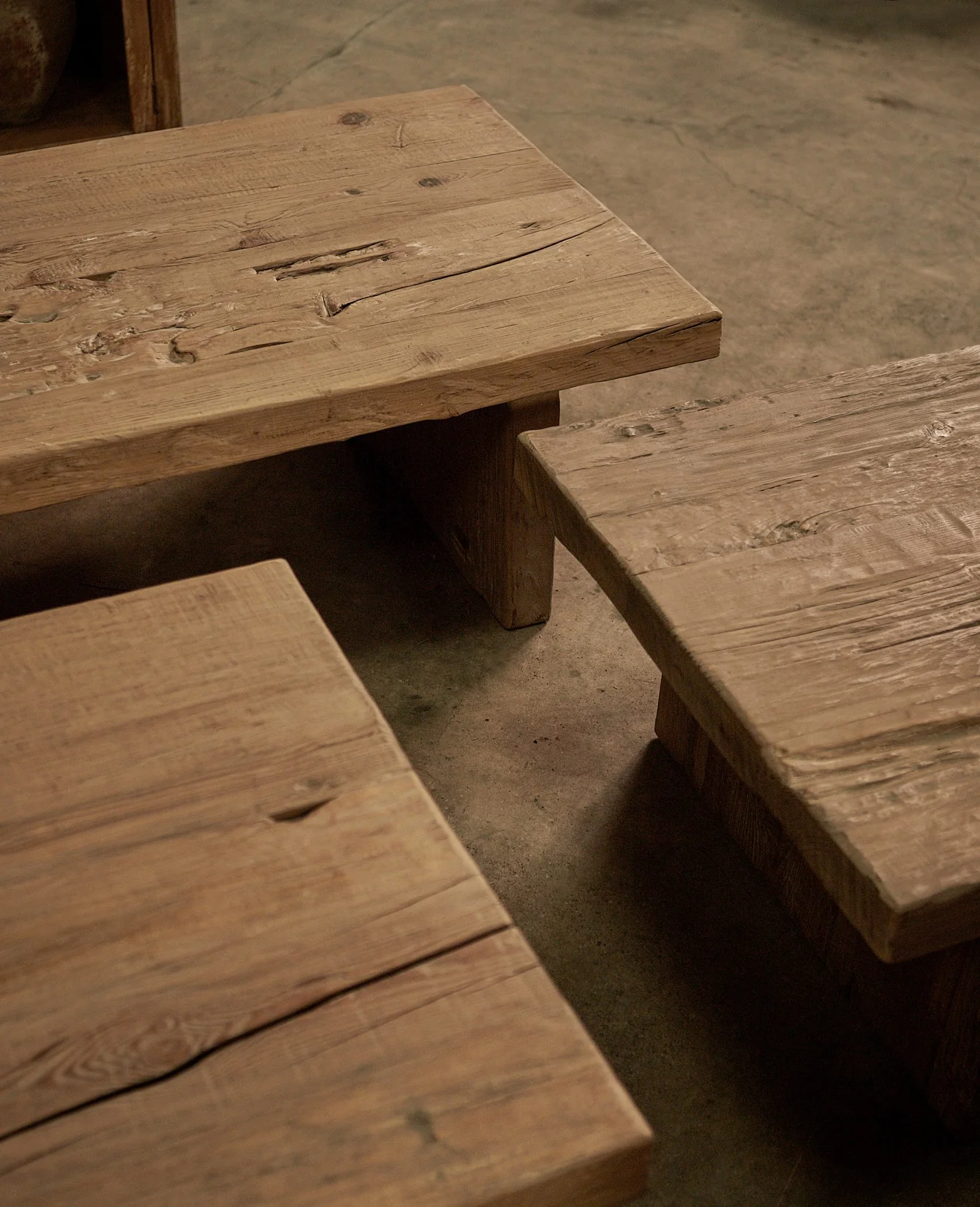 Elm Coffee Table - Antique Finish - Image 4