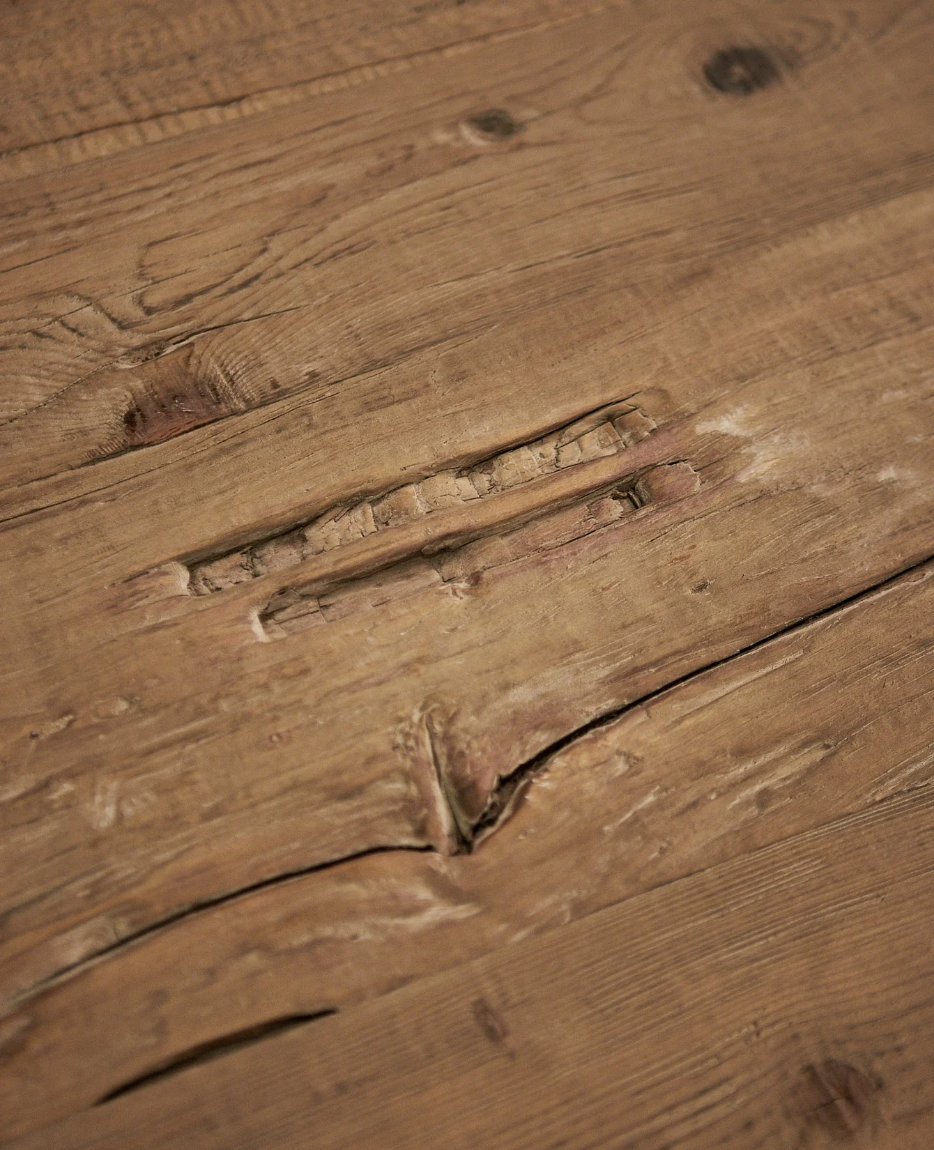 Elm Coffee Table - Antique Finish - Image 5