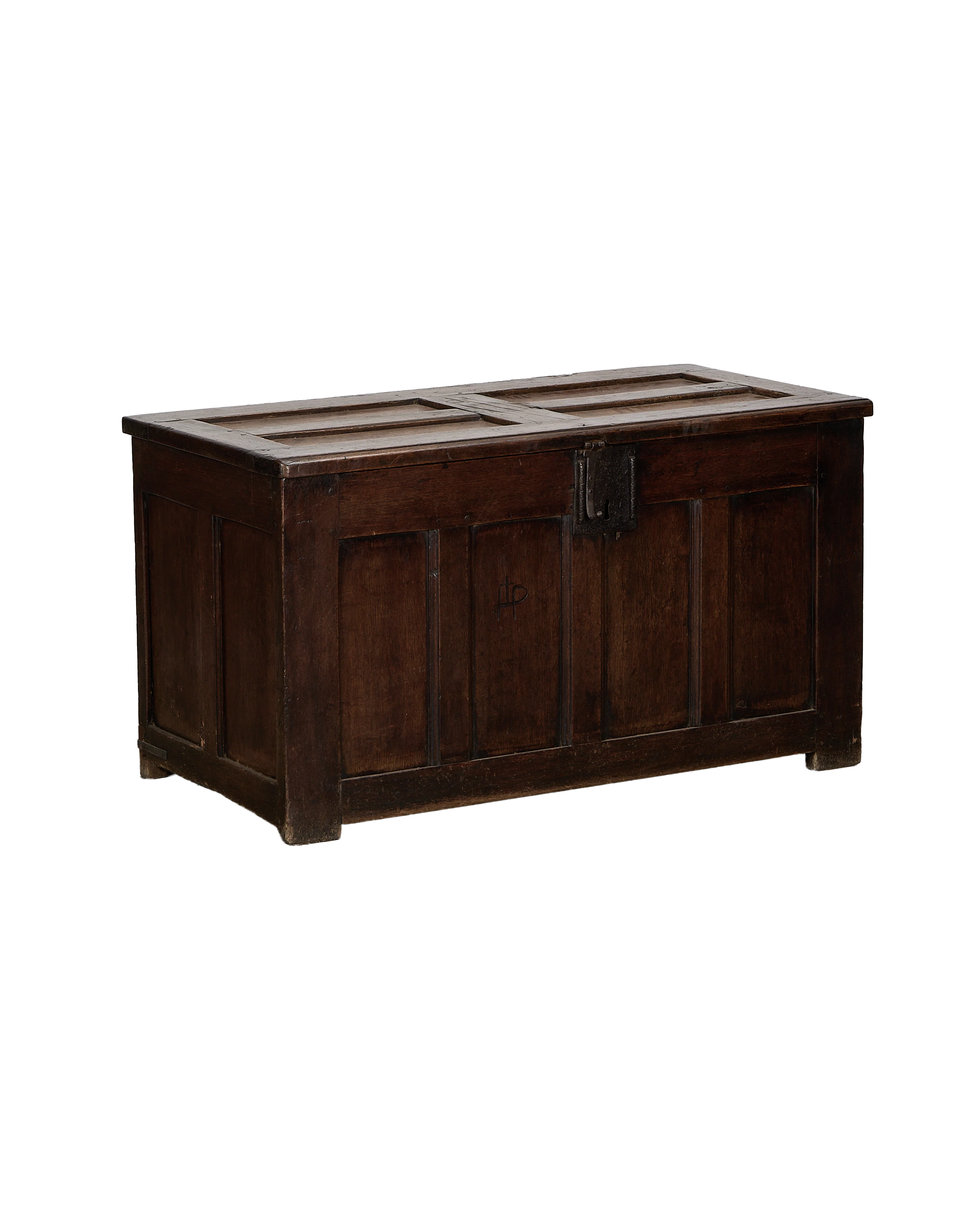 English Wood Trunk - Image 2