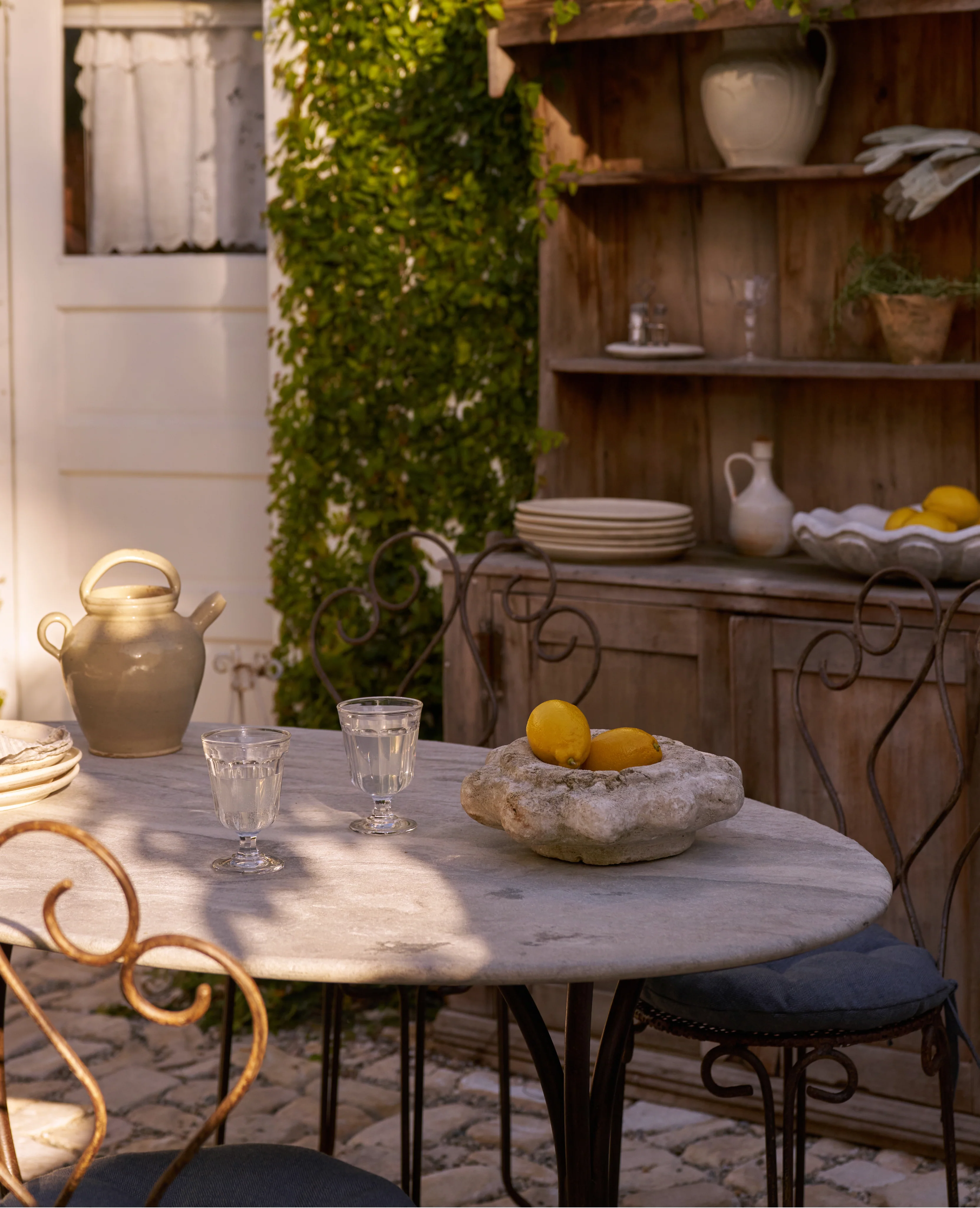 L'Amour Marble Dining Table - Ash - Image 7