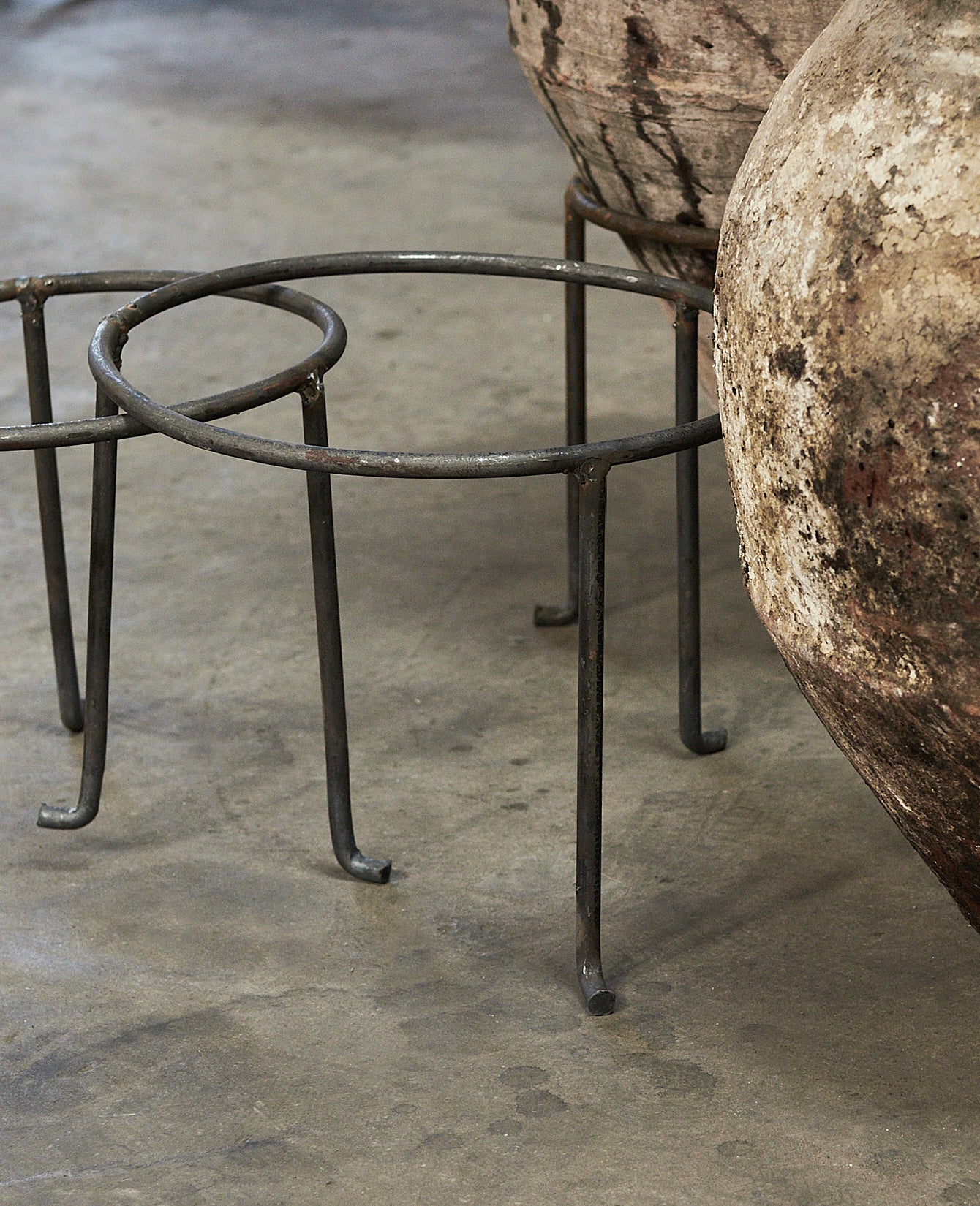 Metal Stand - Image 4