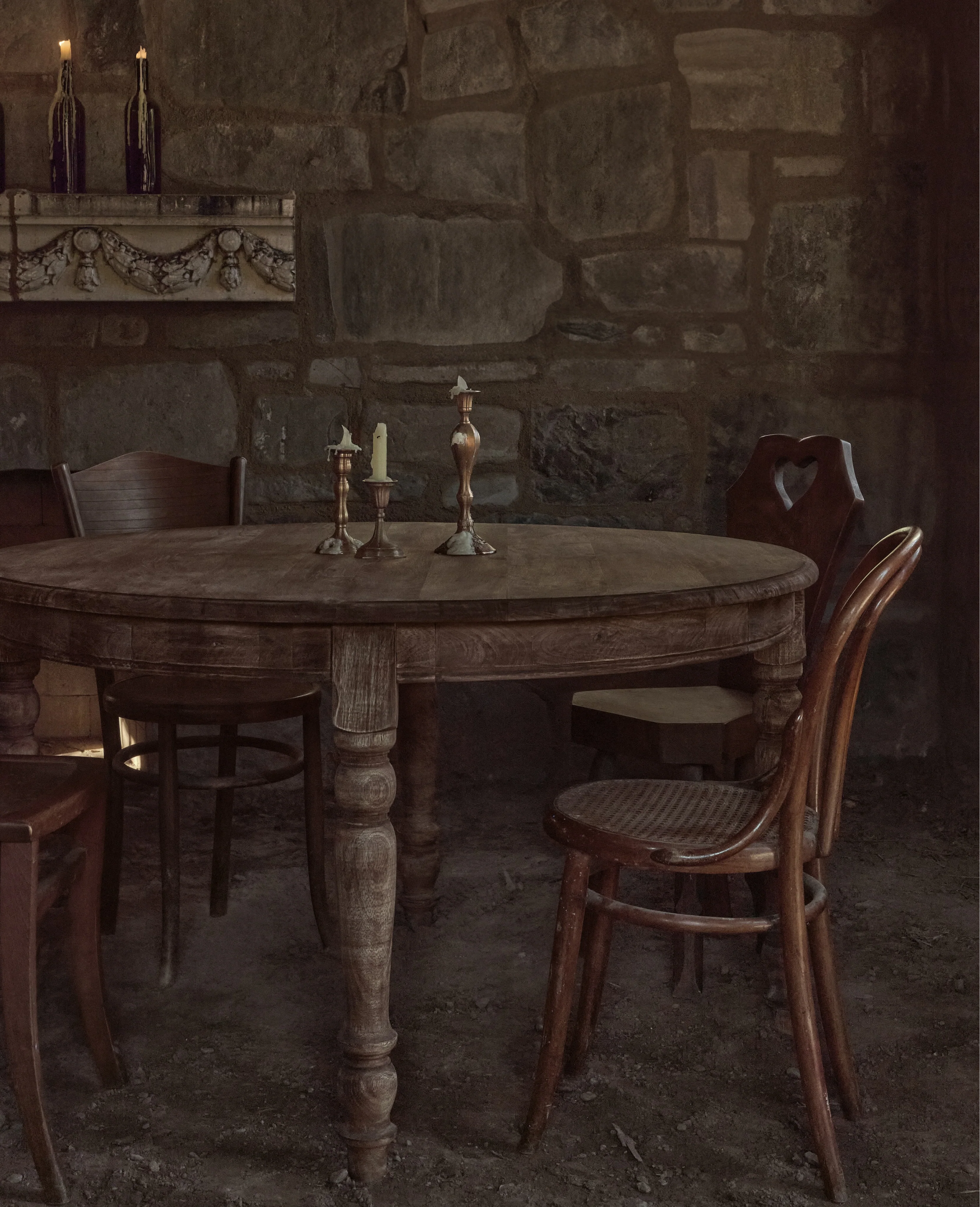 Provençal Round Dining Table - Image 8