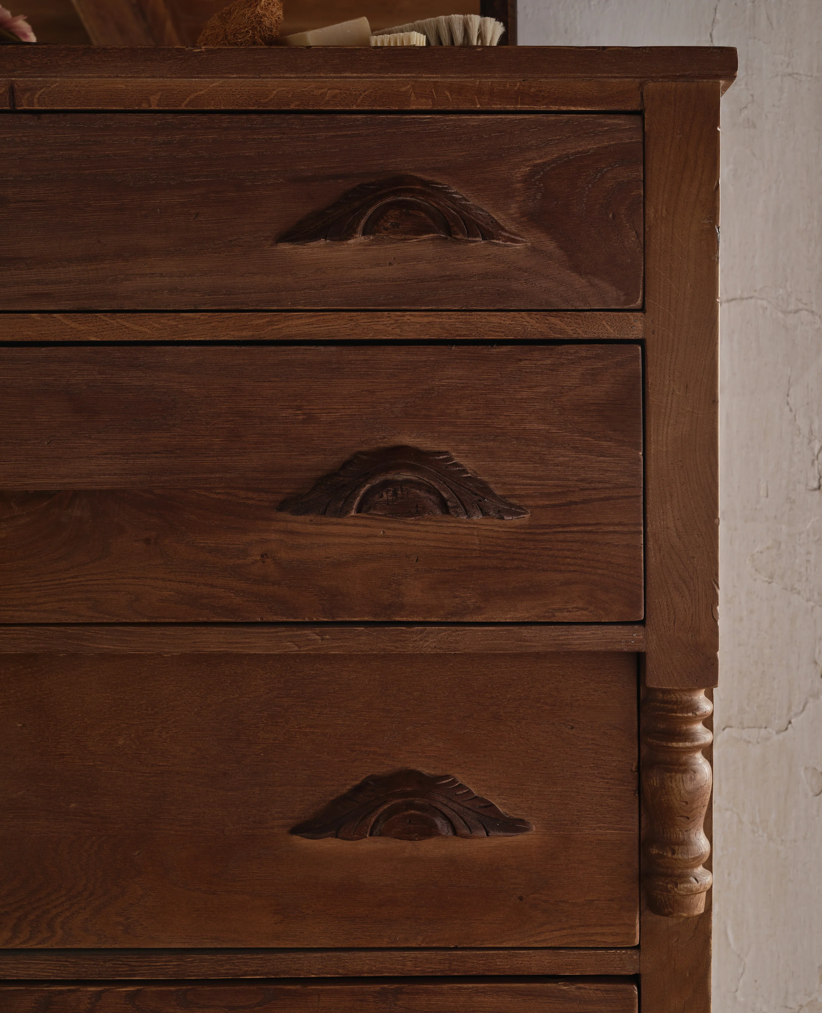 Sutton Chest of Drawers - Image 15