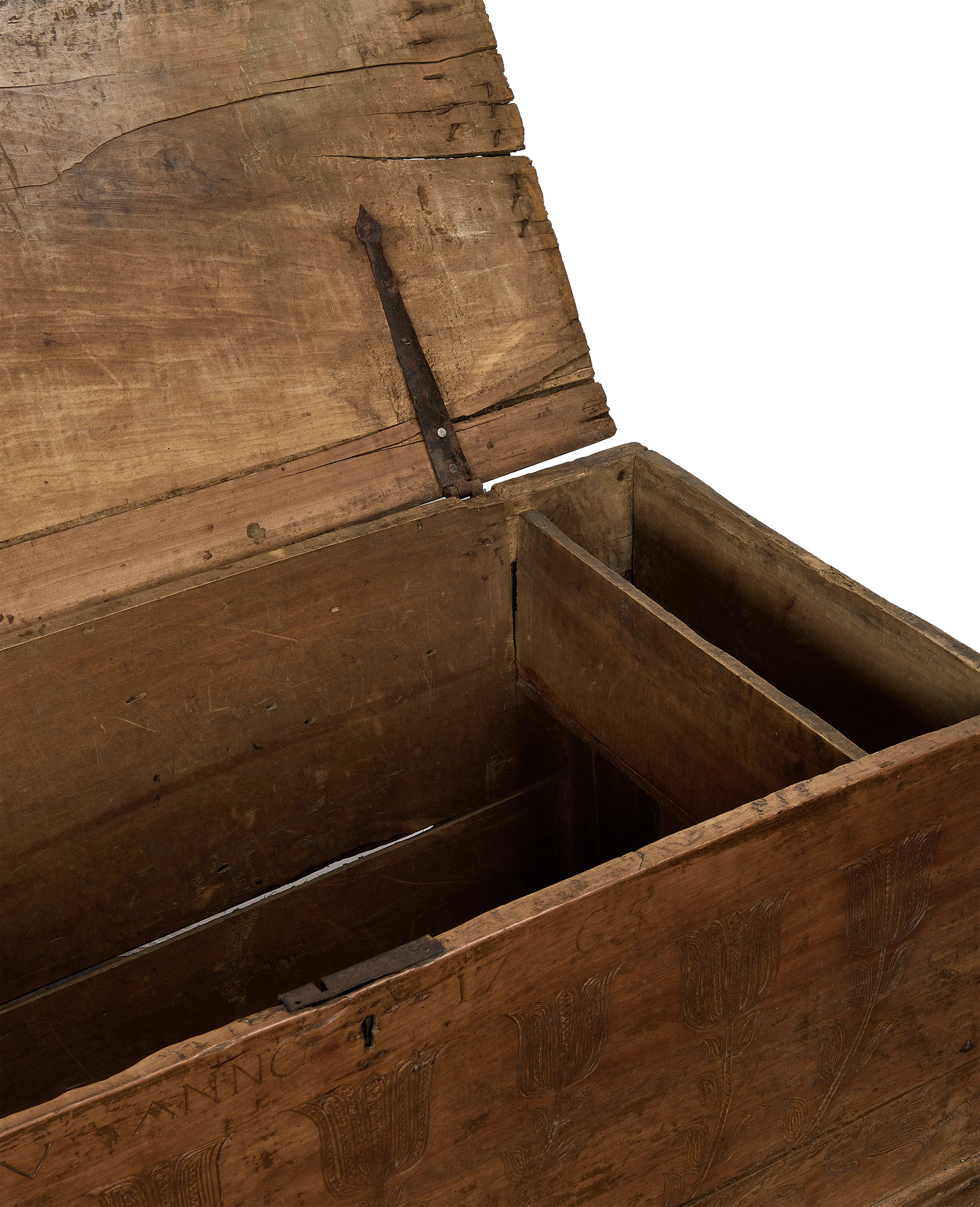 Wood Chest - Image 8